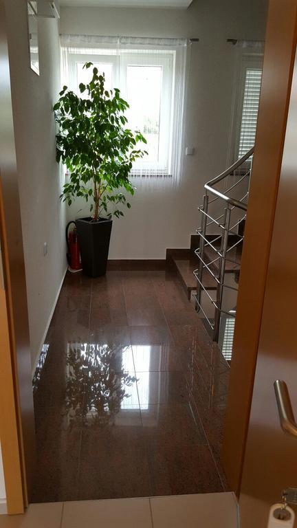 Haus Ella Daire Novi Vinodolski Dış mekan fotoğraf